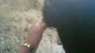 Busty ladyboy तिच्या प्रियकर पूजा तिच्या सुजलेल्या कोंबडा नाही