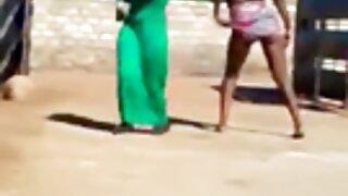 गलिच्छ श्यामला वेश्या एकमेकांना slits खेळायला आवडतात