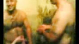 बोसोमी ब्लॉन्ड हॉटी तिच्या नशेत असलेल्या BF सोबत आंघोळीमध्ये कठोर सेक्स करते